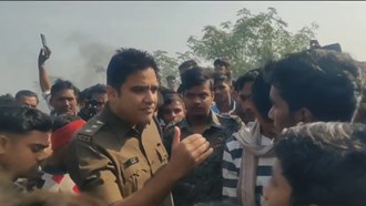 Troubled by the negligence of BSEB personnel, Inter students create ruckus, appeal to KK Pathak