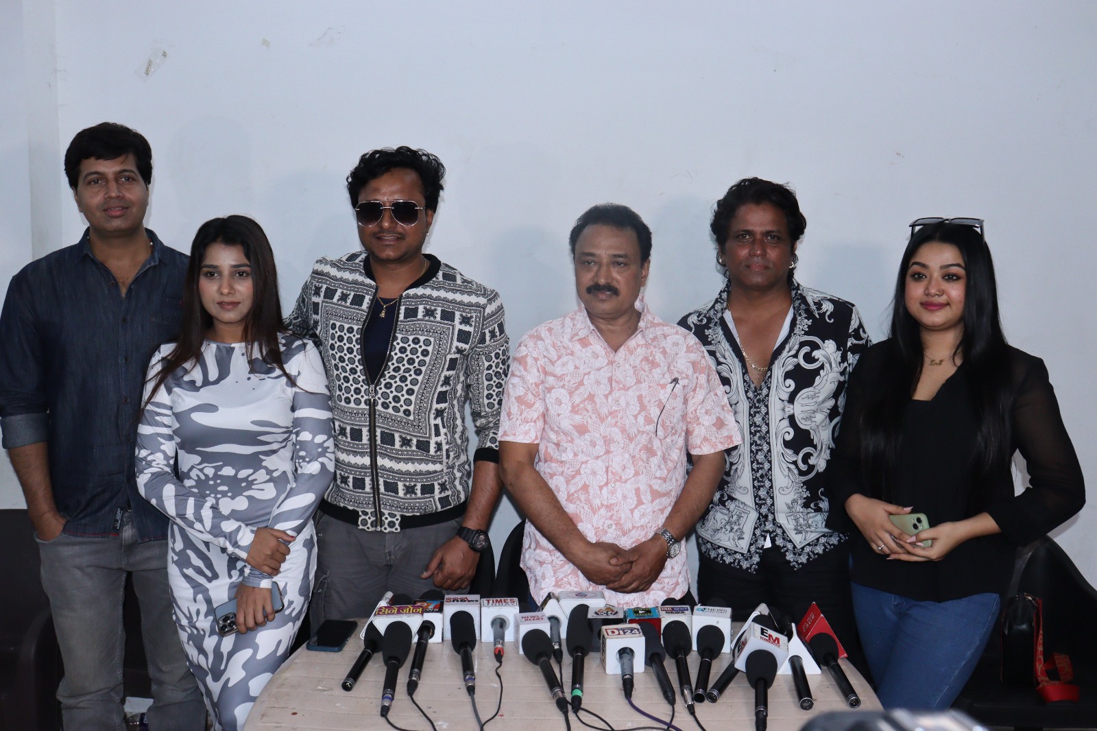 mumbai me lagega bhojpuri sitaro ka mela, awards ki hogi bauchad, bhojpuriya dhun par lagenge thumke  