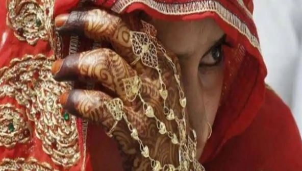 mammy papa humien pareshan na karo, love marrige ke bad bitiya ne apne parijnon ko dhamakaya 