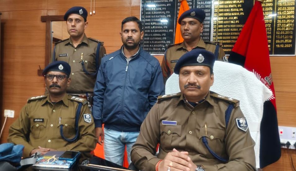 20lakh rupye ke lootkand ka sp ne kiya khulasa, atm vendor hi nikla mastermind 