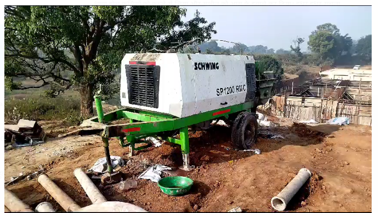 latehar mai naxaliyon ne machaya utapaat 