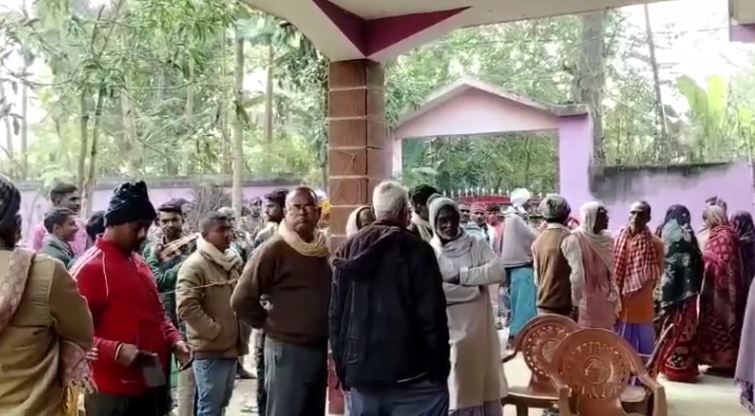 begusarai me badhmasho ne enginier ke ghar machaya lootpat, gun point par wardat ko anjam 