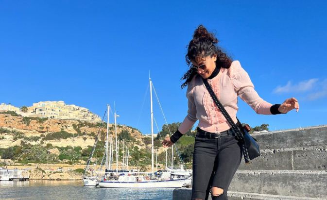 social media par chai tapsee pannu 