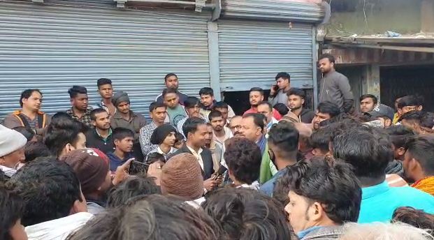 gopalganj me jwellery shop me loot 