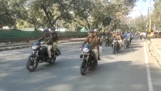 SSP Ashish Bharti came out of bullet in Gaya city, police conducted flag march