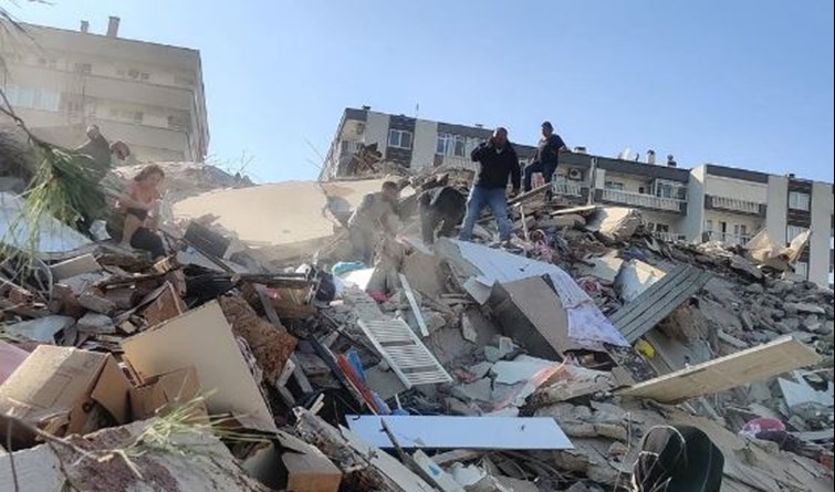 devastating earthquake tremors in turkey.huge loss of life and property.