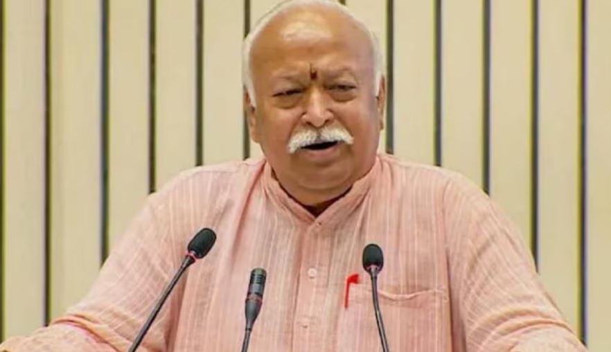 controversy started over mohan bhagwats statement of making pandits a caste.