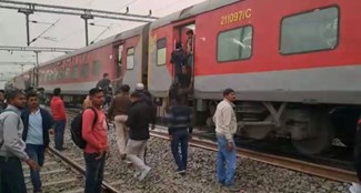 bihar me tala bada rail hadsa 