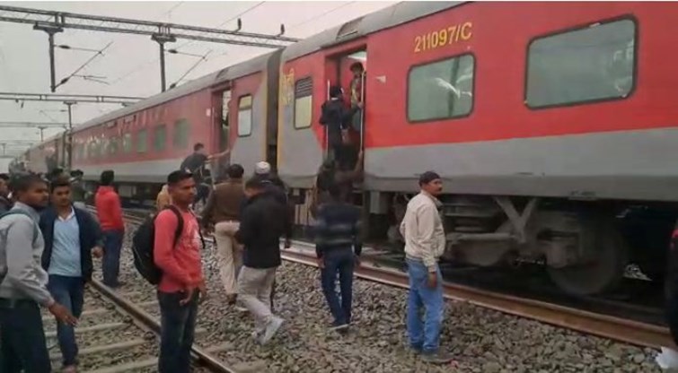 bihar me tala bada rail hadsa 