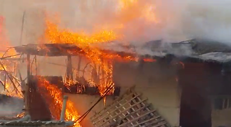 house of seven brothers burnt to ashes in muzaffarpur.