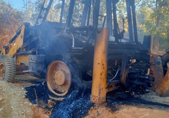 maoists setr fire to 5 vehicles in chaibasa.
