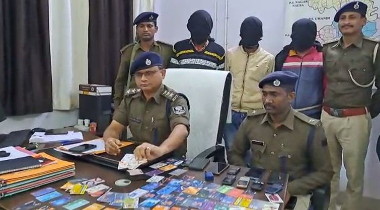 cyber thag giroh ka pardafash 