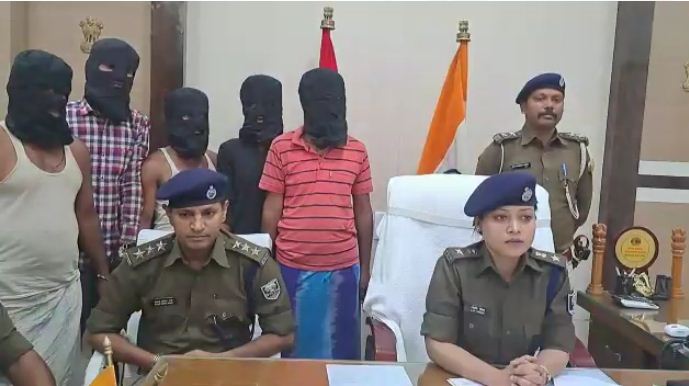 SP LIPI singh ko mili badi kamyabi 5 criminals ko dabocha 