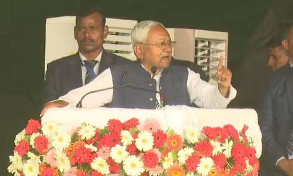 nitish kumar purnia raily me barse  