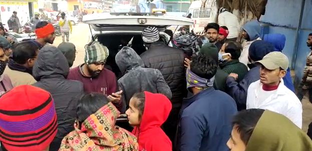 andhadhundh firing se dahla aara 