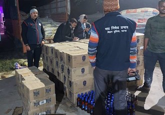 teghra police of begusarai recovered a truck liquor