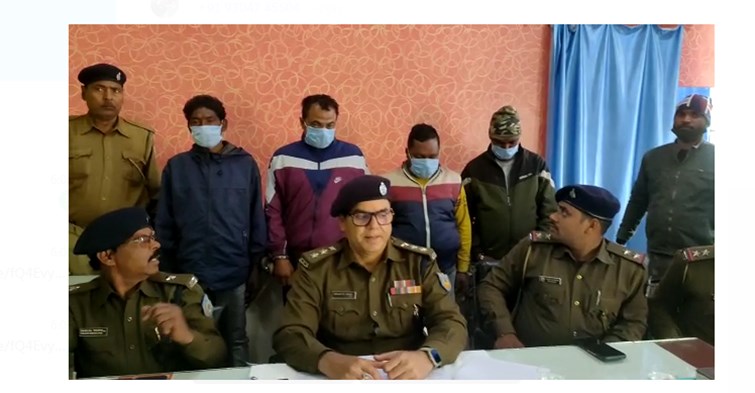jamin thagi kar bechnewale giroh ka pardaphash 