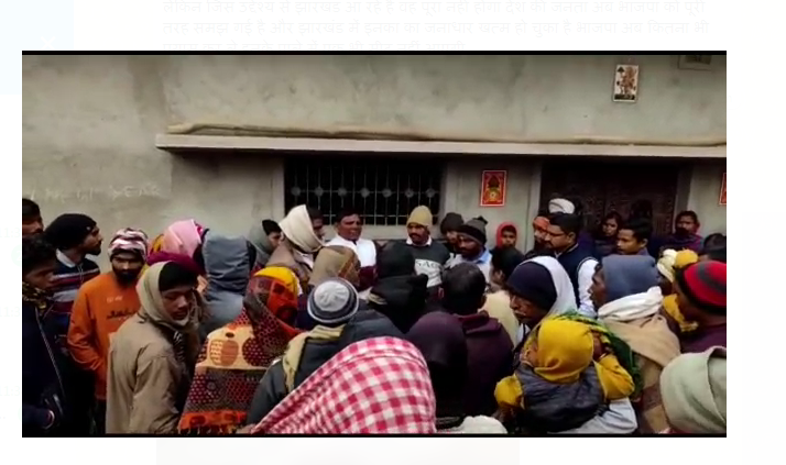 deeje bajaane ko lekar do pakchhon mai jamkar maarpit 