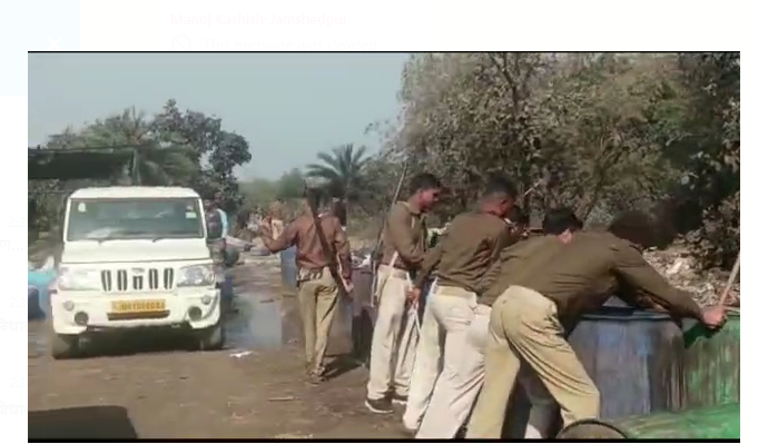 awaidh  sharav kaarobariyon mai macha harkampa 