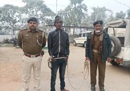 kishanganj police arrested a young man with smack.