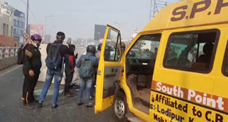 heavy collision between school bus and pickup van in patna.