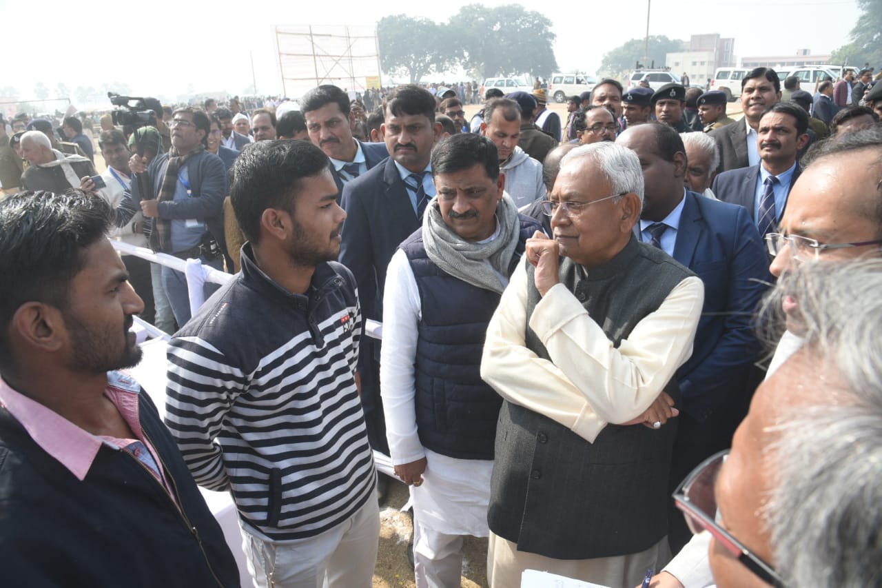 breaking cm nitish demands pm modi to bring separate rail budget again.