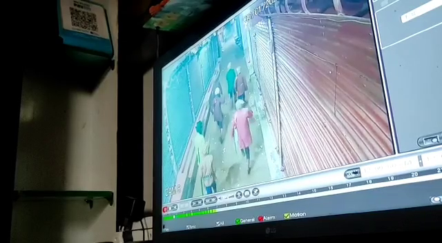 rovvery in jewelery shop near police station in begusarai.