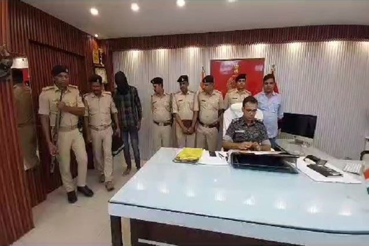 Gopalganj police arrested notorious Manish Yadav