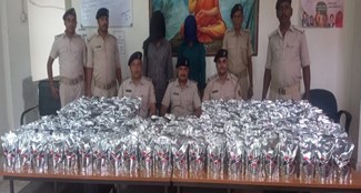  Jamui police arrested two businessmen with huge quantity of liquor