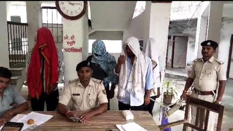 Liquor mafia attacked the police team that went to raid in Nawada