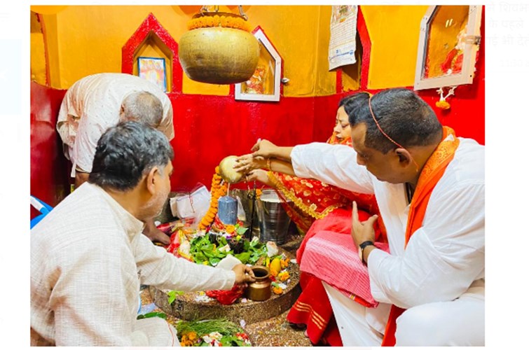 mantri banna gupta ne ki bhagwan shiv ki puja 