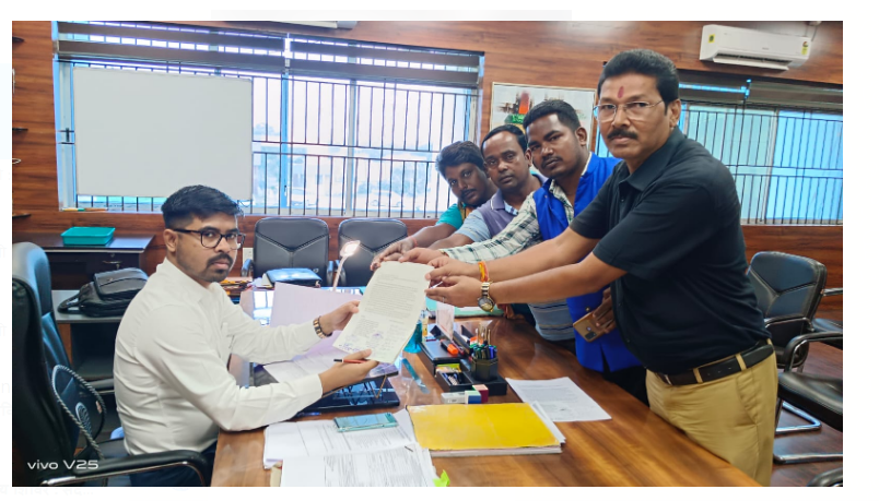 jahrile dhuwa ko lekar factory band karane ki mang 