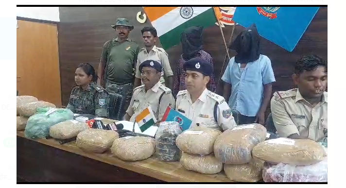 awaidh ganja bikri ke khilaph karrawai 