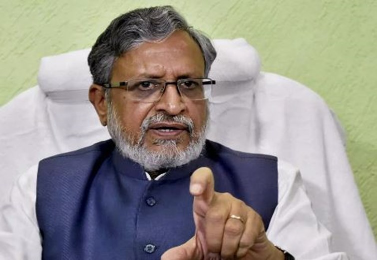 begusarai ghatna ke bahane sushil modi ne nitish kumar aur rabri devi per sadha nishana