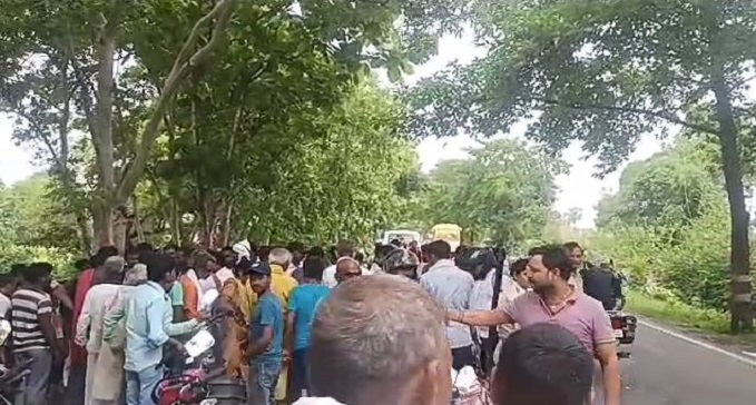 SASARAM ME SADAK HADSE ME 2 KI MAUT