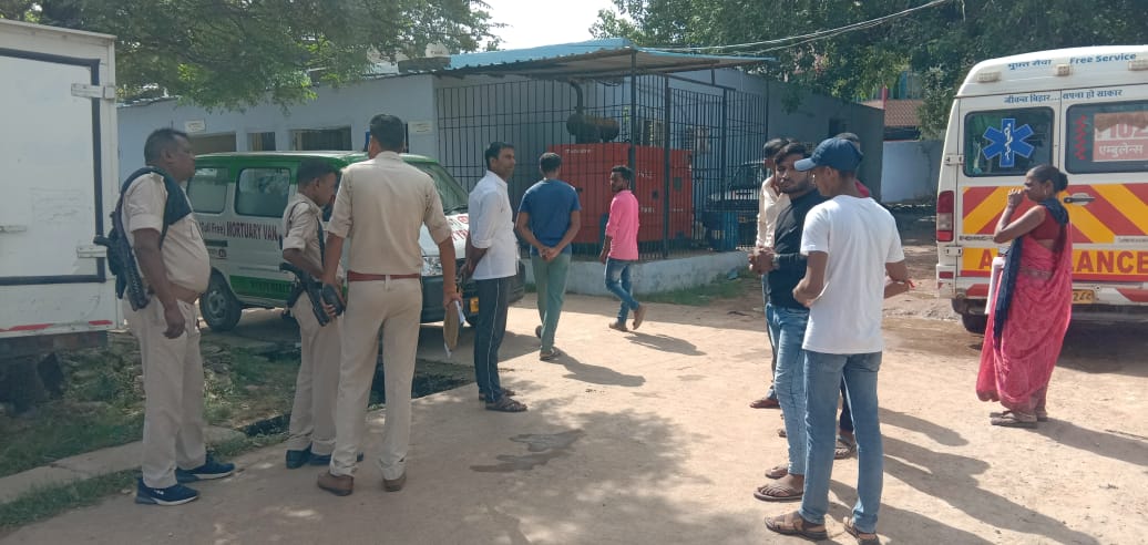 nawada ki sadak par nachi maut, stuntbaji me yuwak ki gyi jan