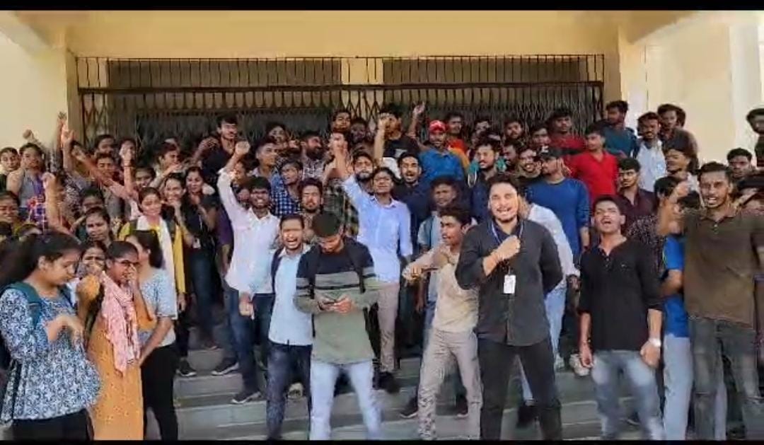 In Nawada, the students locked out the engineering college and took the staff hostage.