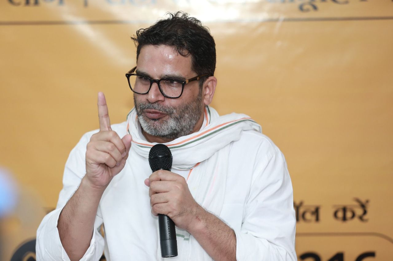 Prashant Kishor targets Bihar leaders including Lalu Nitish on the pretext of train accident