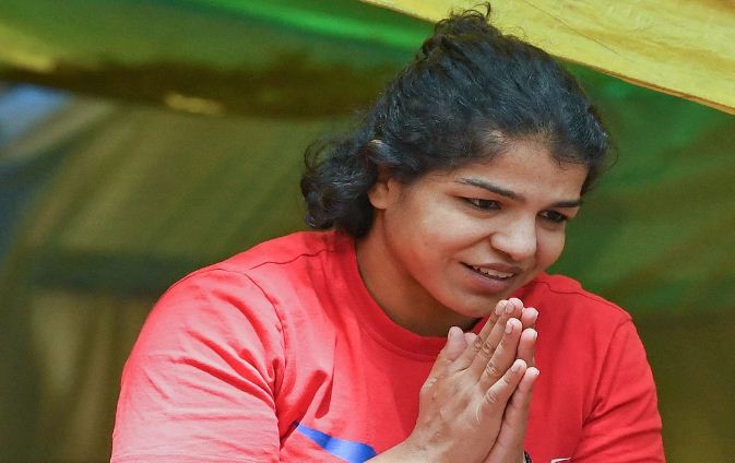 pahalwanon ke pradarshan ko bada jhatka sakshi malik ne andolan se nam liya wapas 