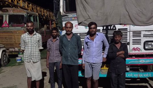 gopalganj police ke hatthe chadha farji mvi aur finance karmi 