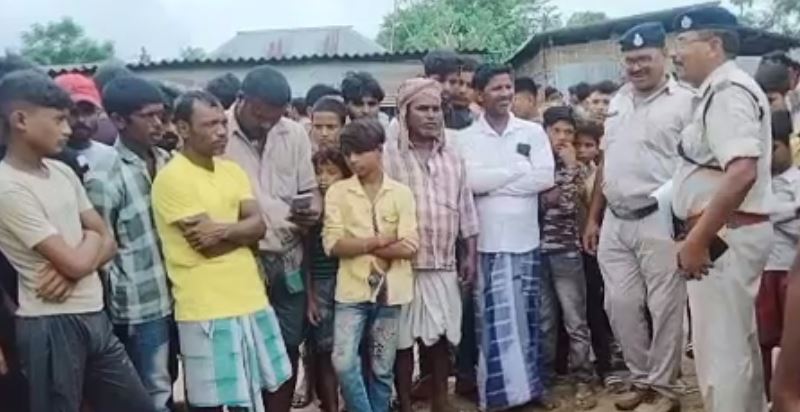 Youth accused of stealing mobile was beaten to death in Katihar