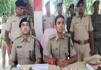 Samastipur police recovered huge quantity of weapons from three criminals