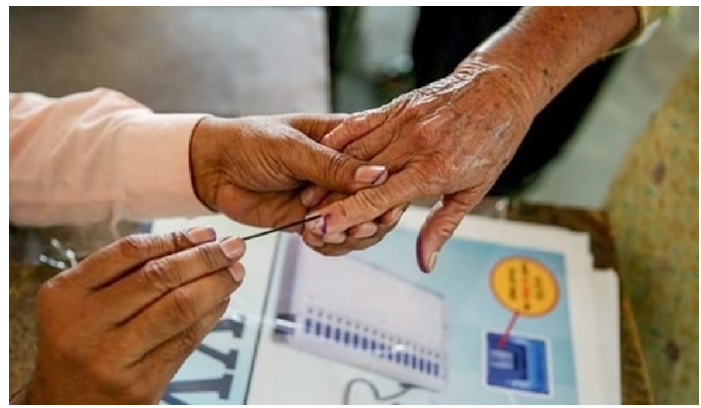 aajsu pratyaashi lagataar barhat ki or