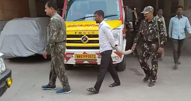 nashe me shikshak aur action me system