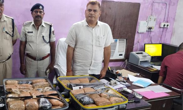 rajdhani express se afeem ki khep baramad 