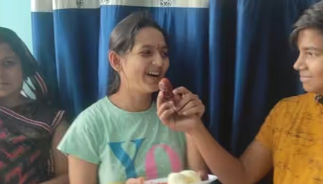 khagadia ki beti bani science topper 