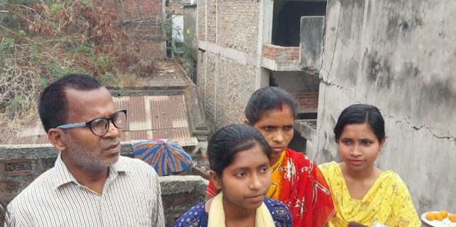 chakki chalane wale ki bitiya bani commerce second topper 