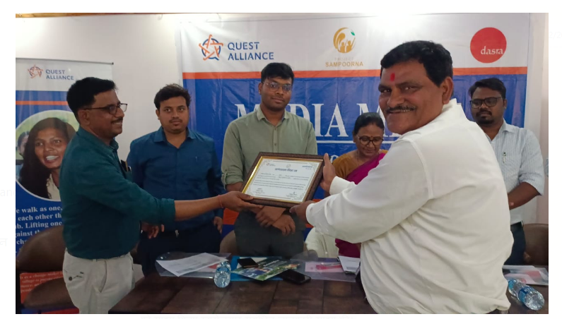 kishoriyo ko aatmanirbhar aur swasth banaane per jor 