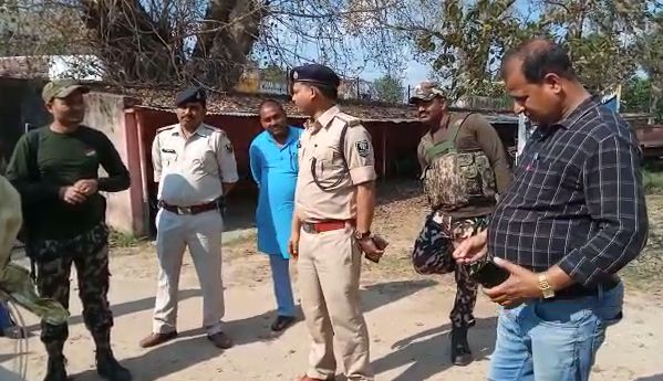 gaya me bam blast se hadkamp 