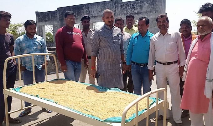 bed par mareej ki jagah genhu dekh bhadke jdu vidhayak 